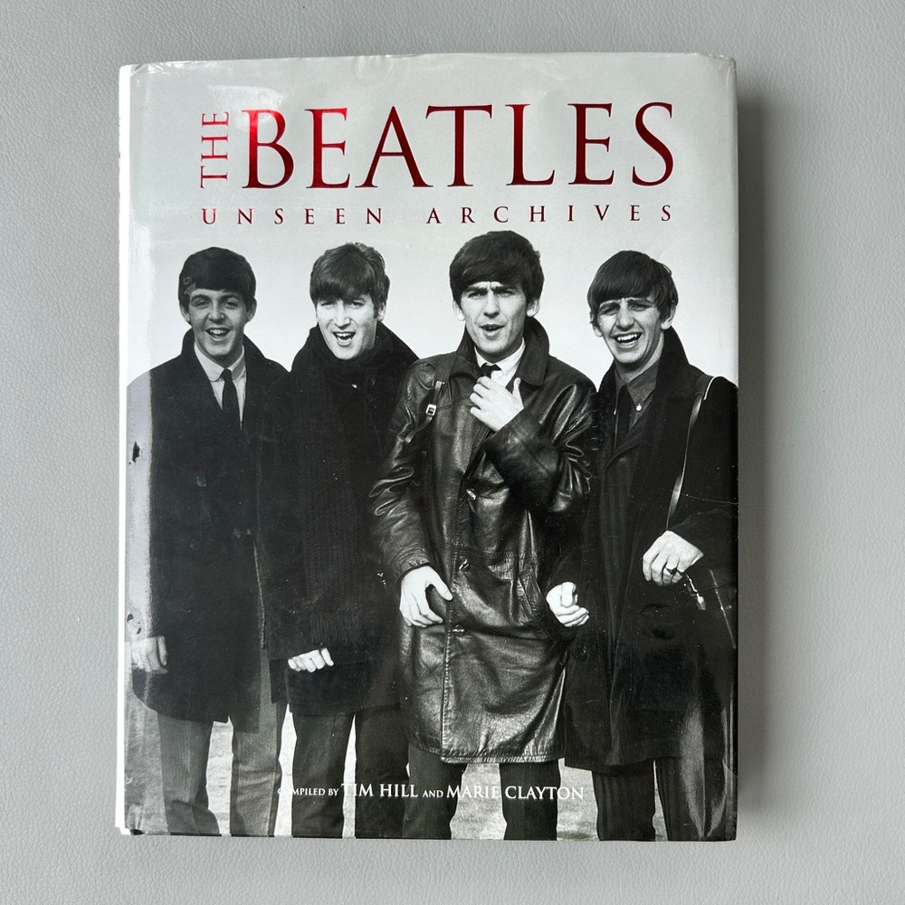 🇬🇧The Beatles Unseen Archives Published 2005 Hardcover Coffee Table Book